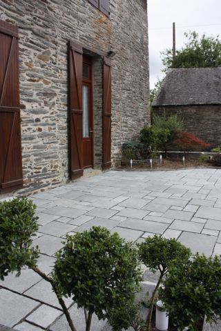 Dallage en pierre grs d'Inde gris, multiformat (CUPASTONE)