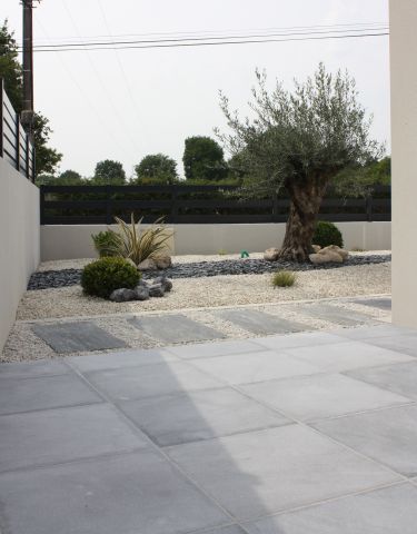 Calcaire Bleu Lact, dalles 60X60 (CUPASTONE)