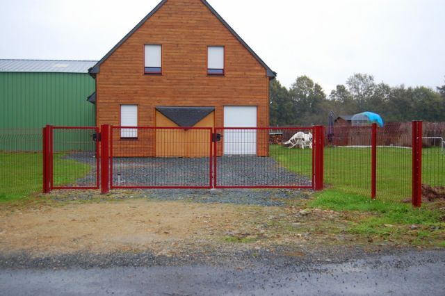 Portail deux vantaux et portillon remplissage en maille (DIRICKX)